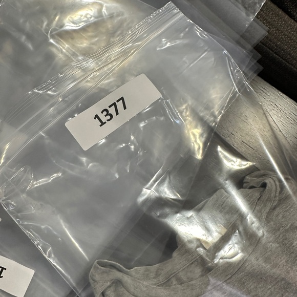 White Fox - Vintage Inspired American Grey Distressed Top Small 💛 - Picture 5 of 14